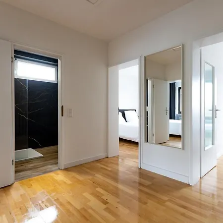 Grosszuegiges Ferienhaus Mit Klimaanlage In Ruhiger Lage *